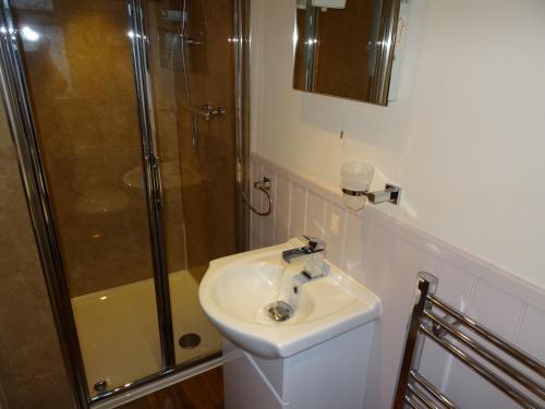 Ullswater Guest House (اولسواتر گست هاوس) 