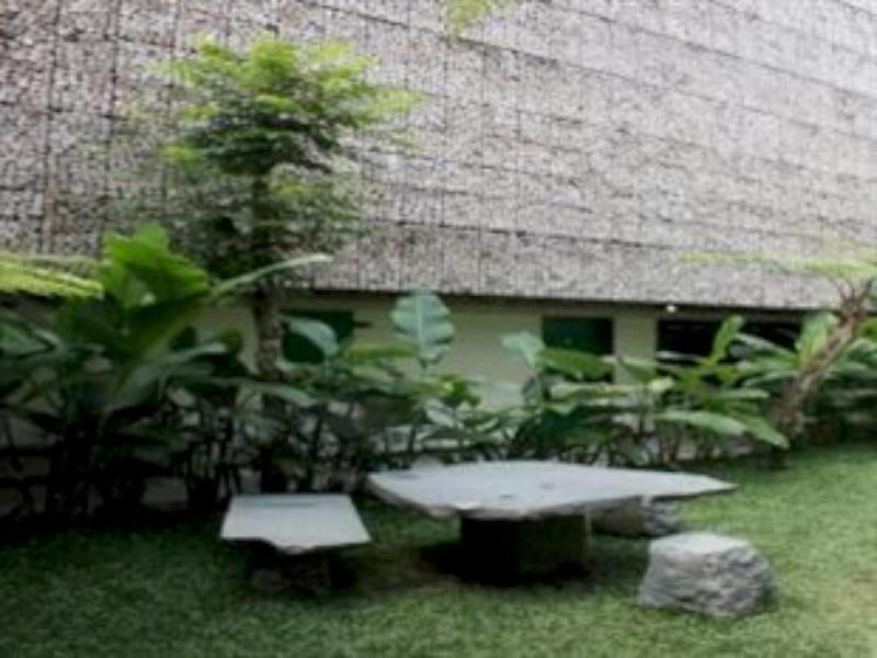 Flores Gallery Hotel 