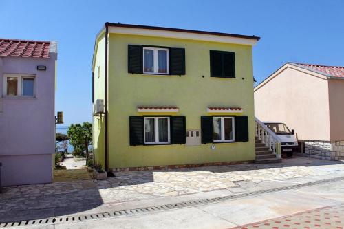 Apartment Petrcane 3274c (آپارتمان پتركان ۳۲۷۴ك) 