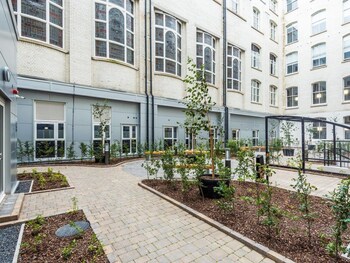 John Bell House Campus Accommodation Courtyard