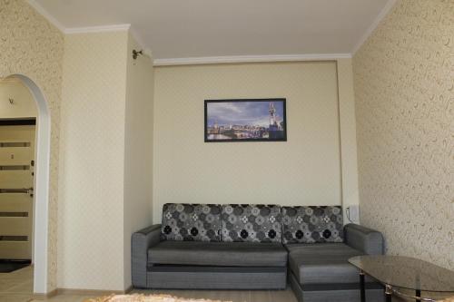 Apartment On Pionerskaya 70 