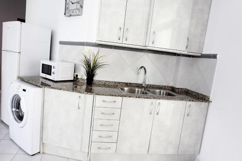 White Apartment Boutique 
