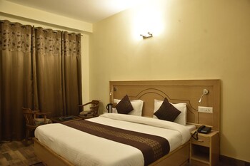 Oyo 6675 Hotel Comfort Inn Guestroom