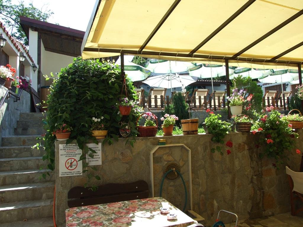 Mitiova Guest House 