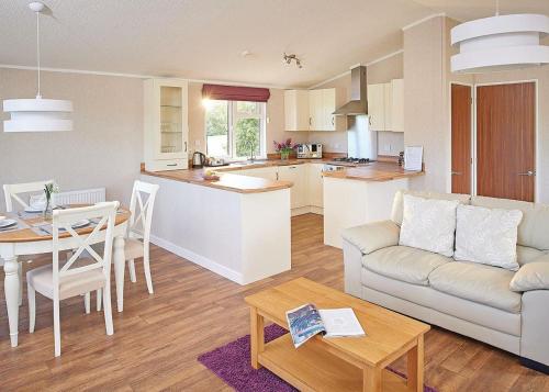 Claywood Retreat Lodges (كلیوود رتریت لودجس) 