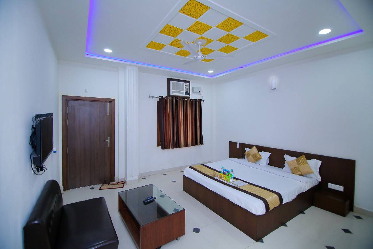 Oyo 9135 Shree Krishna Hotel 