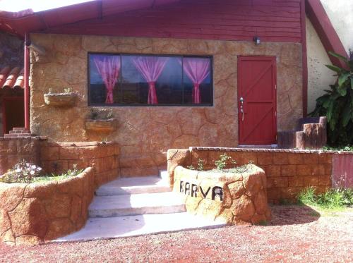 Volcan Poas Vara Blanca Tiquicia Lodge (وولكان پواس وارا بلانكا تیکویسیا لاج) 