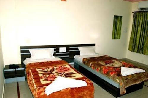 Vista Rooms At Bada Bagh Road 