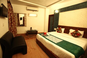 Oyo 1397 Rana Villa Guestroom