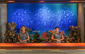Two Seasons Coron Bayside Hotel (توو سیزنس كورون بیسید هتل) Concierge Desk