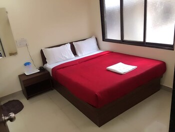 Hotel Saffron Inn Featured Image