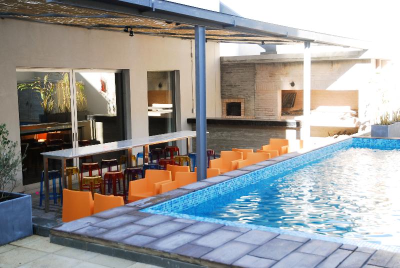 Regency Way Montevideo Hotel Pool