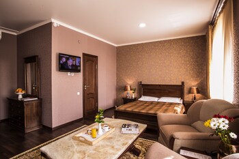 Shah Palace Hotel 