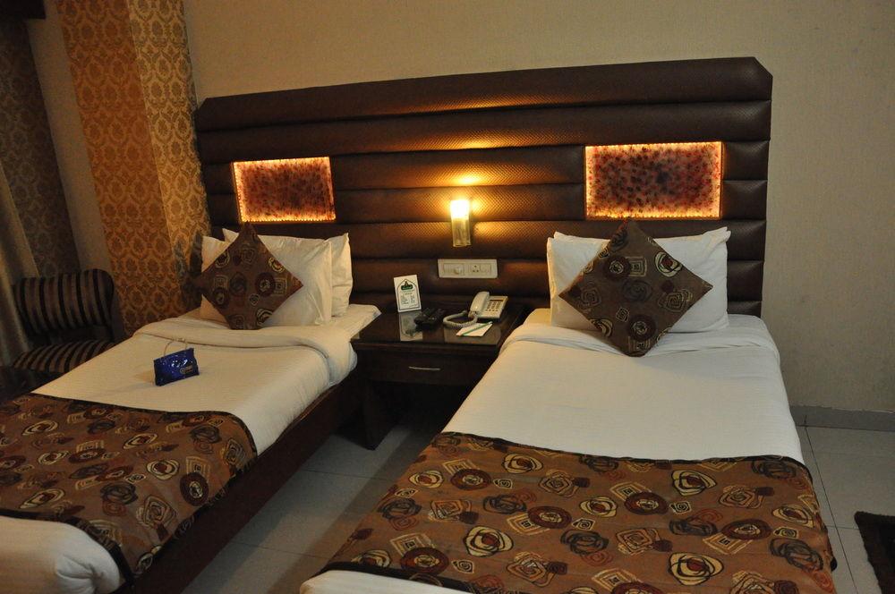 Oyo Premium Gwalior City Centre 