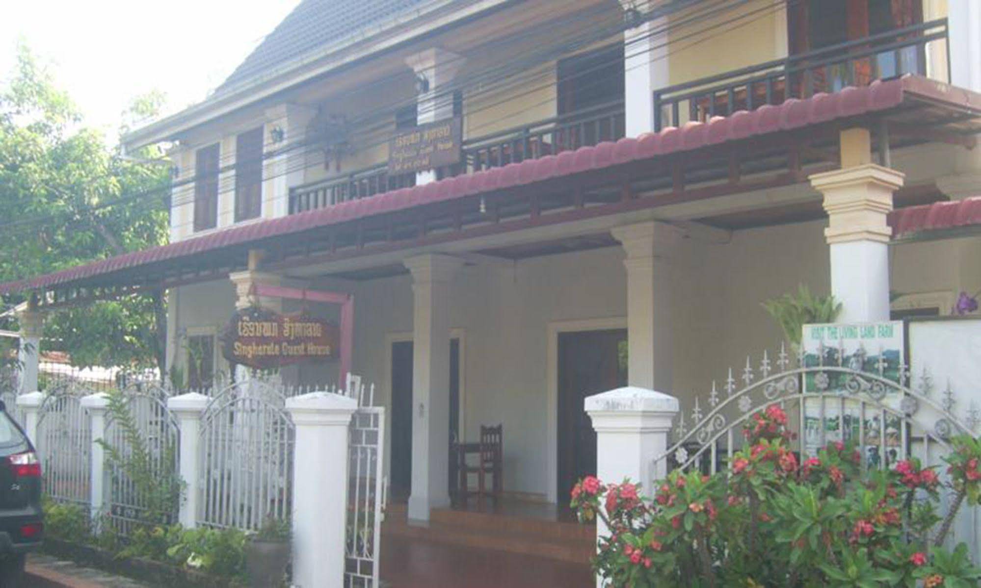 Singharat Guest House 