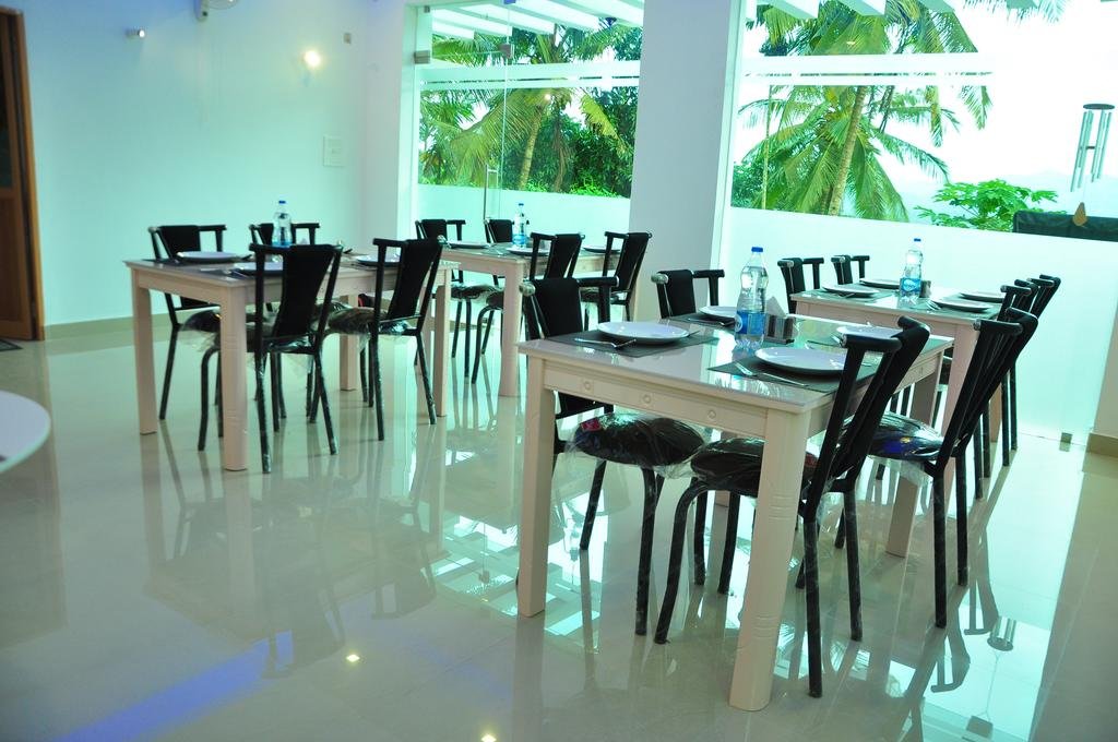 Woodrose Resort 