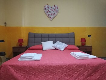 Garden Inn Guestroom