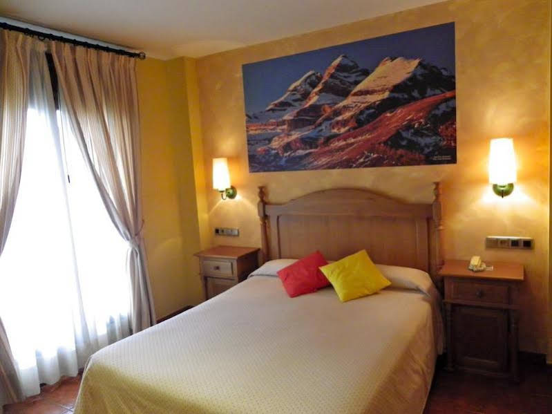 Hotel Arnal 
