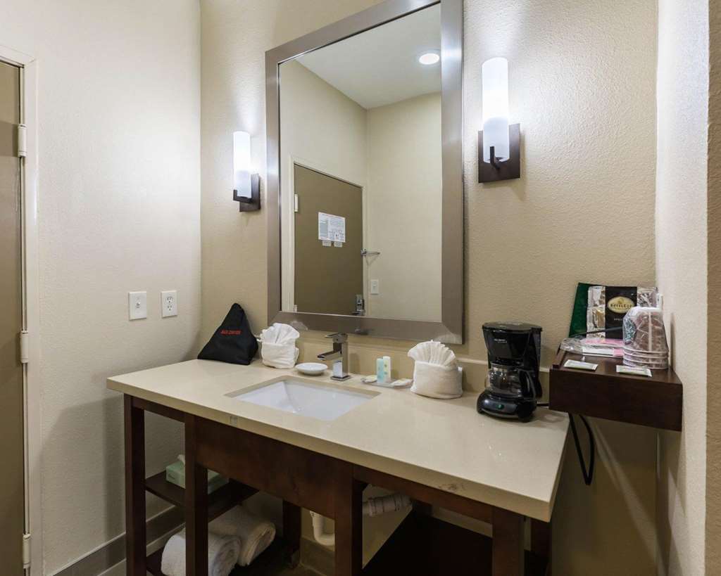 Comfort Inn East 