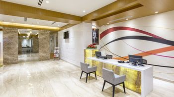 Sai International Hotel Reception