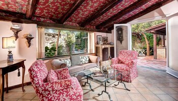 Villa Romano Living Room