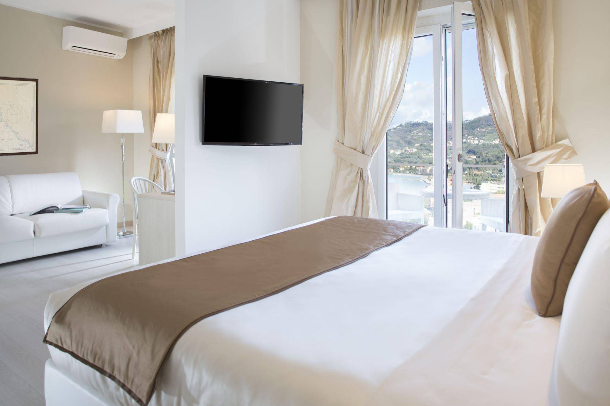 Europa Grand Hotel 