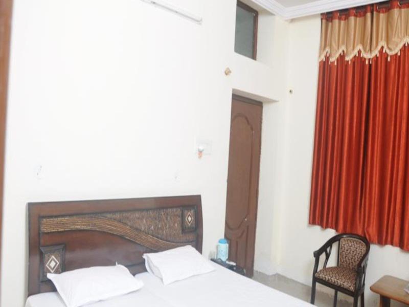 Ashish Villa Guest House (آشیش ویلا گست هاوس) 