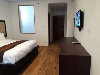 () Guestroom  () Guestroom