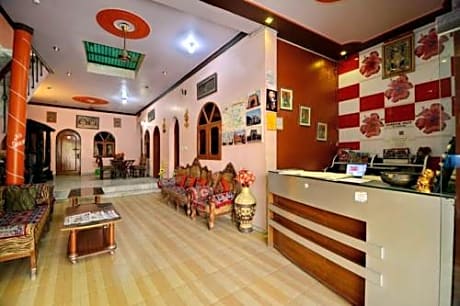 Hotel Rashmi 