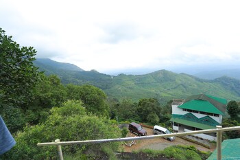 Deshadan Mountain Resort Mountain View