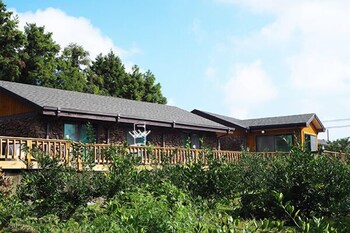 Seogwipo Seongsan Evergreen Pension Exterior