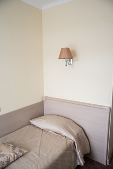 Rus Hotel Guestroom