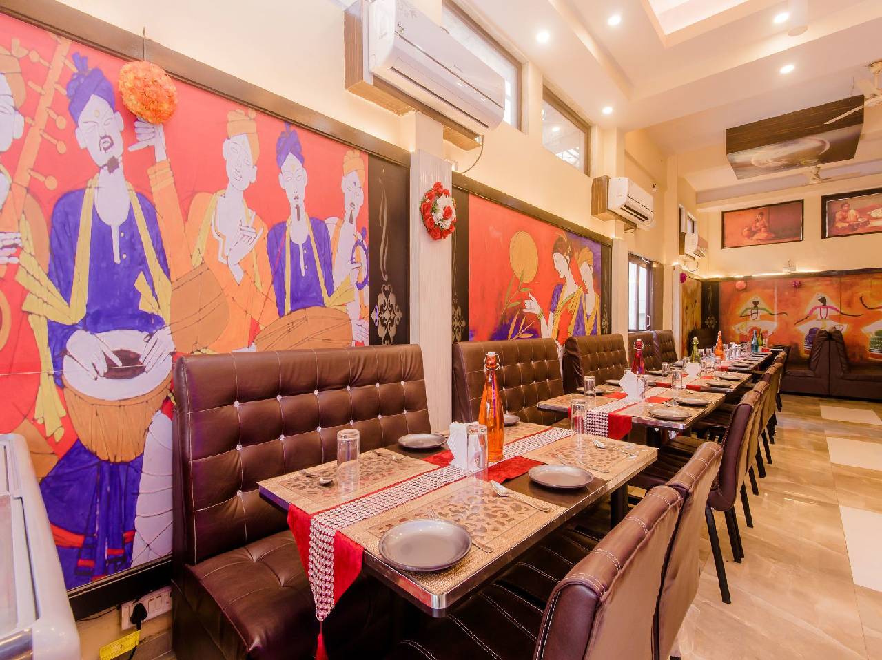 Oyo 11855 Phoenix Hotel 