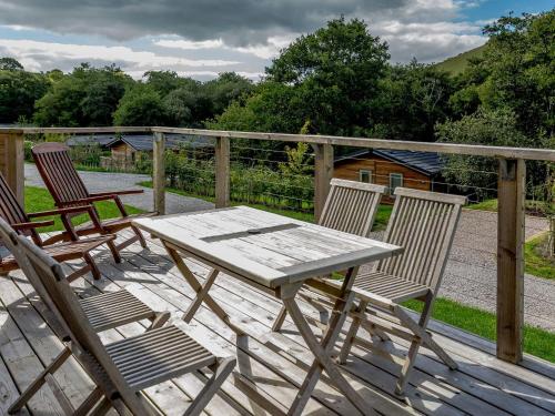 4 Hedgerows Looe 