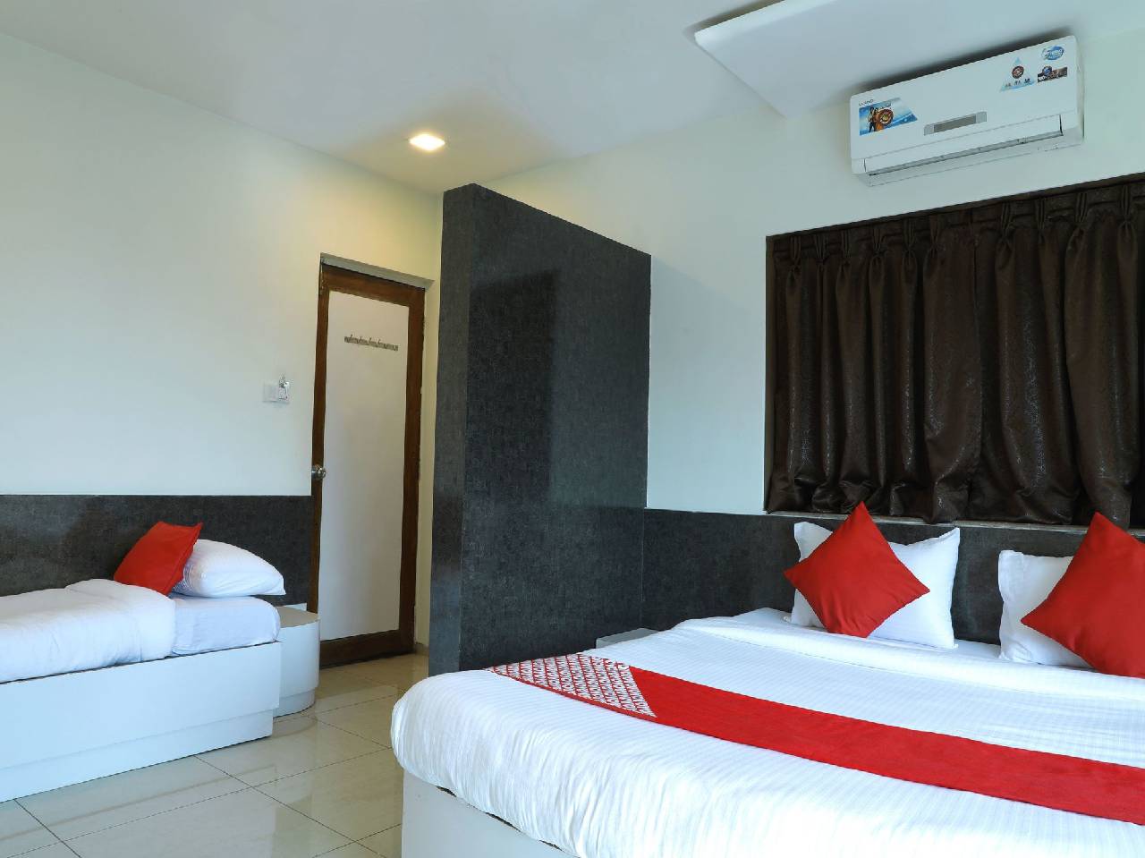 Oyo 12209 Hotel Anupama 