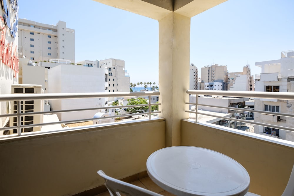 Atrium Zenon Hotel Apartments Travelor Atrium Zenon Hotel Apartments Travelor