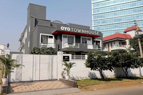 Oyo Townhouse 027 Sector 15 Gurgaon 