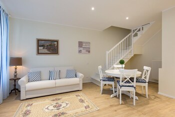 Impero House Rent Antica Living Area