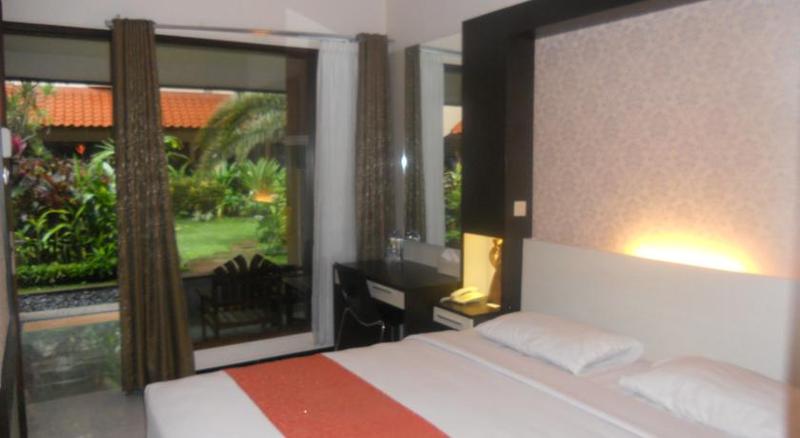 Luminor Hotel Jember General view