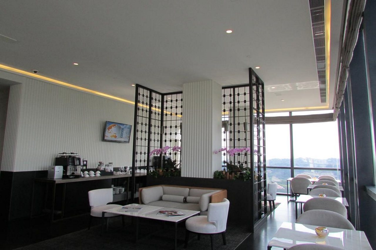 Park Hotel Alexandra (پارك هتل آلکساندرا) 