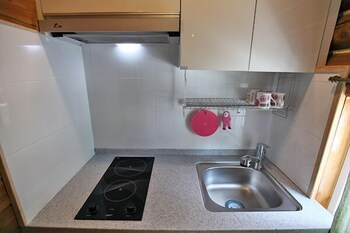 Muju Moon River Pension Guestroom