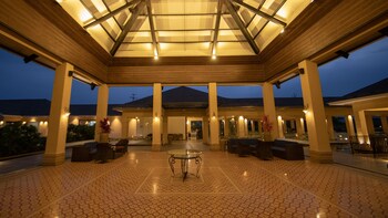 Tropical Retreat Lobby Sitting Area