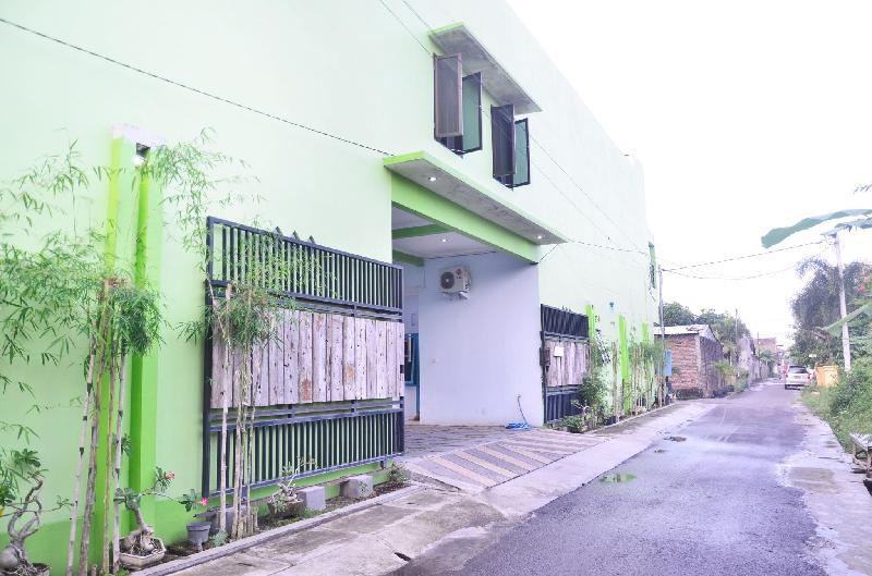 Wira Dkost N Guest House 