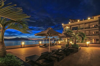 Two Seasons Coron Bayside Hotel (توو سیزنس كورون بیسید هتل) View from Hotel