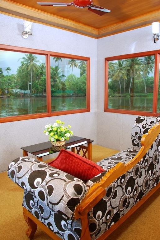 Desire Cruises Houseboat 