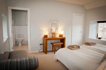 West Fenton Court (وست فنتون كورت) Guestroom