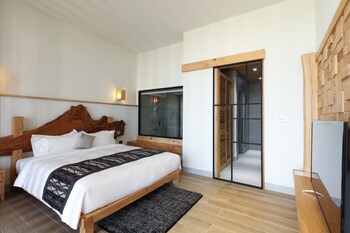 Skyebay Club Guestroom