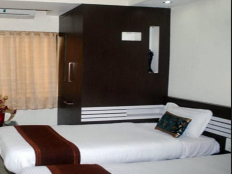 Oyo 11639 Hotel Accord 