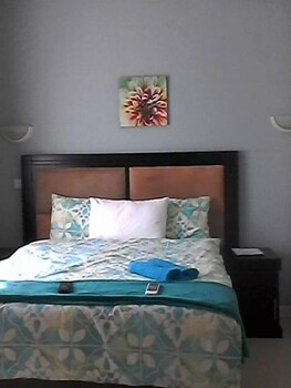 Royal Olympia Lodges And Safaris Guestroom