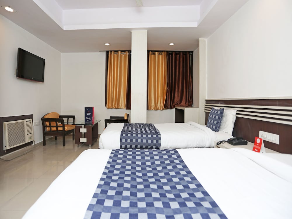 Oyo 4312 Hotel Park Street Guestroom